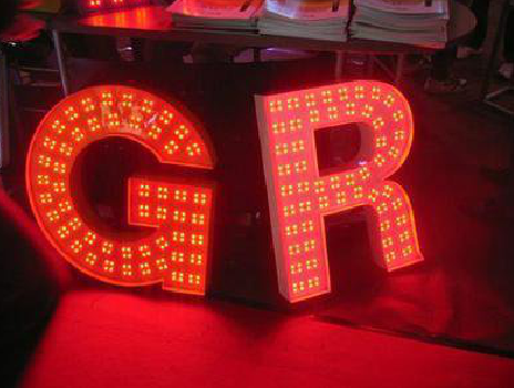 济源LED发光字常见的安装误区。